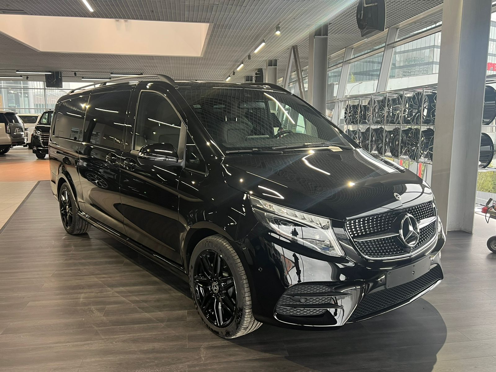 Автомобили Mercedes-Benz V-Класс цены, в наличии, на заказ купить в Москве